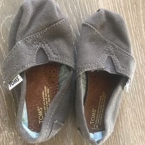 Grey Toddler Toms Size: T5